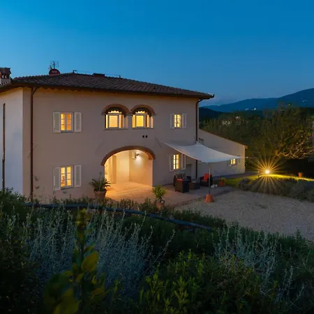 Villa Il Magnifico 10, Emma