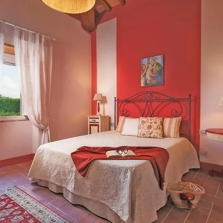 Villa Il Magnifico 10, Emma